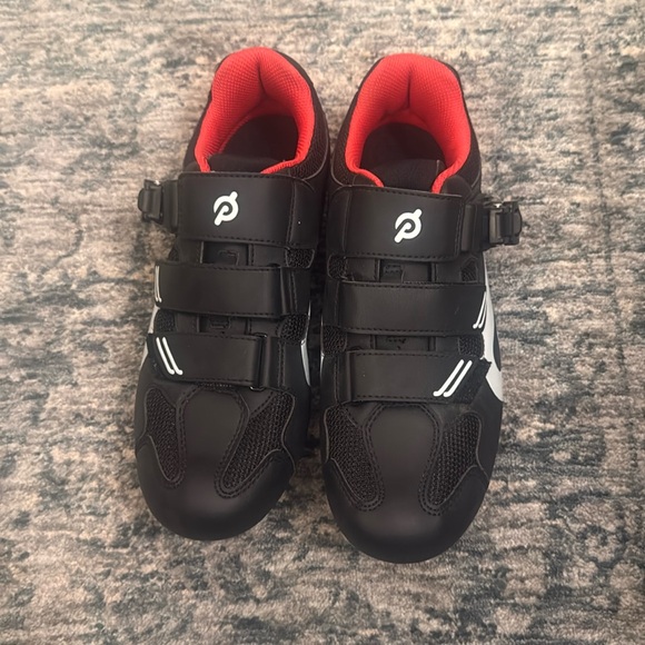 Peloton Black and Red Cycling Shoes Size 42 - Picture 1 of 3